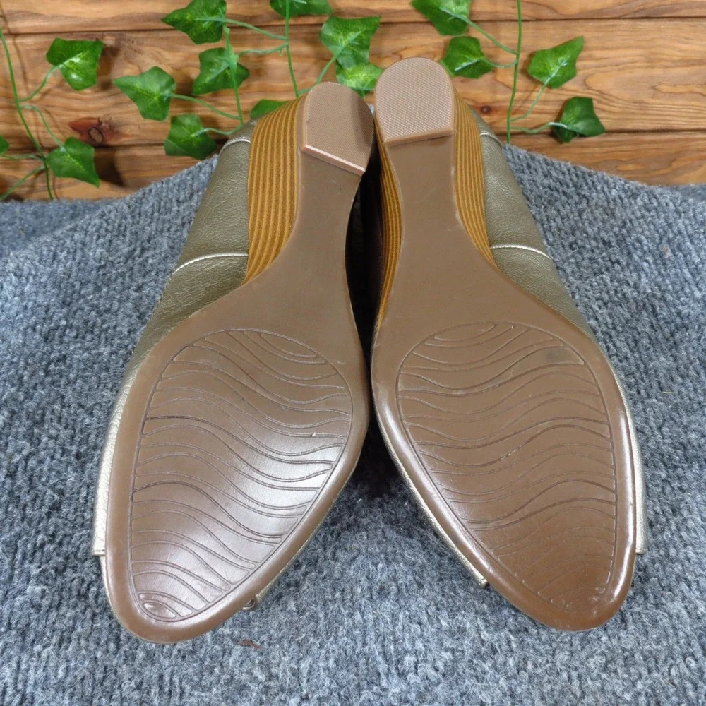 Laura Scott Coleen Women Peep Toe Wedge Pump Size 8.5M Dress Champagne Gold